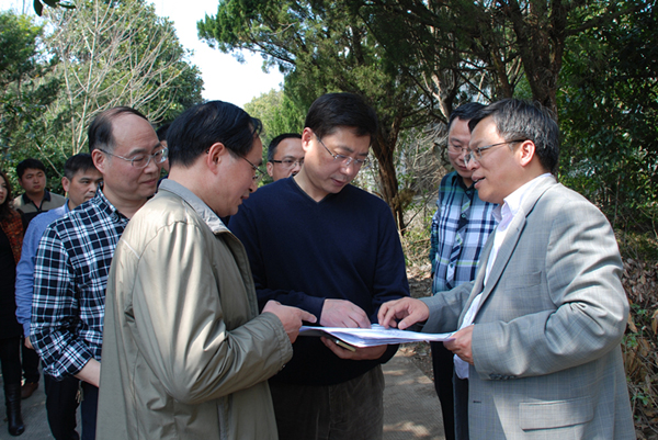 马柏伟主任在乐鱼（中国）调研