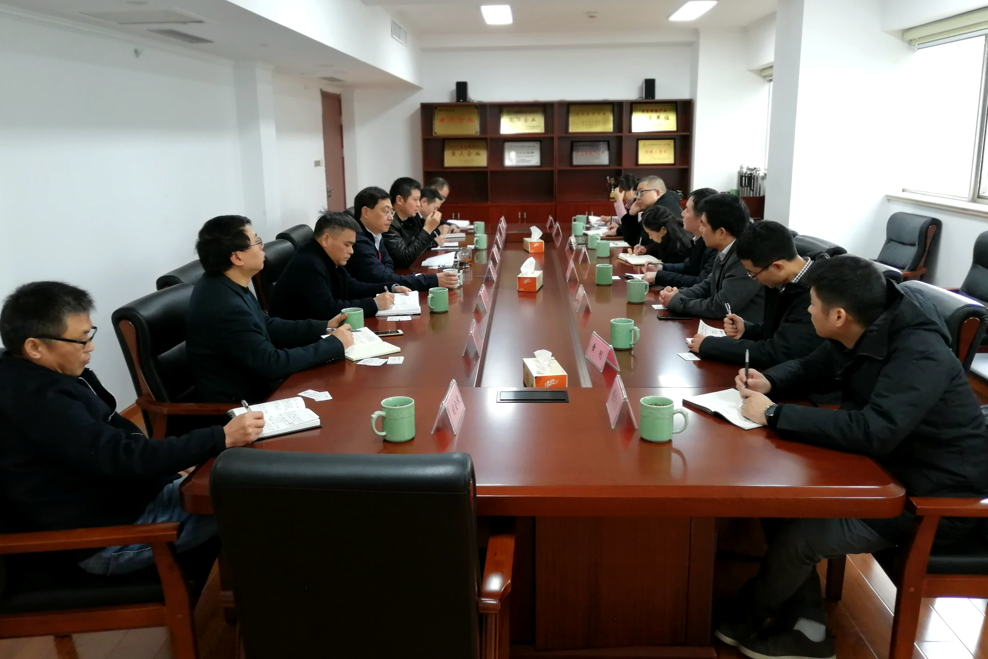 安吉县杜尉栋副县长一行到访乐鱼（中国）商议茶苗扶贫事宜