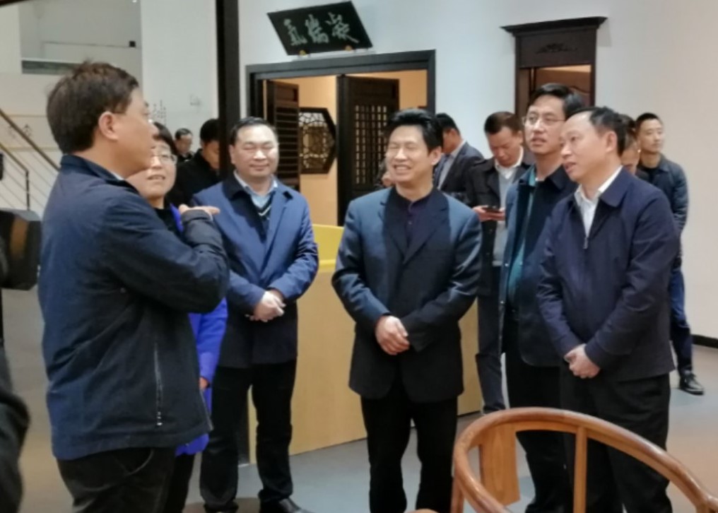 恩施州刘芳震州长一行莅临乐鱼（中国）考察