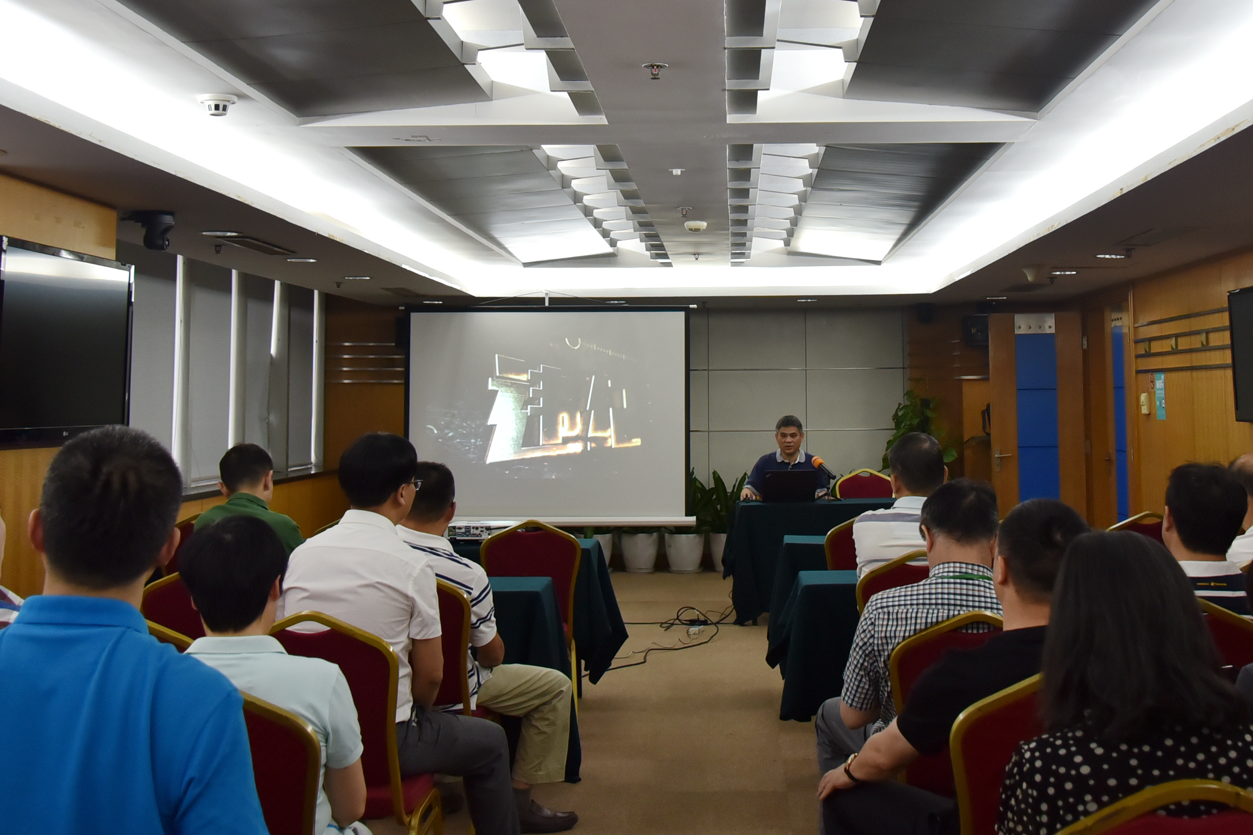 乐鱼（中国）召开警示教育大会