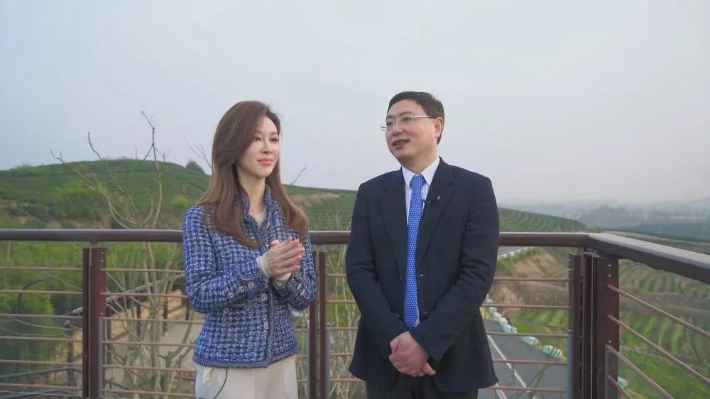 浙江电视台教科频道播出专访节目 介绍乐鱼（中国）承担“白叶一号”茶叶扶贫等事项