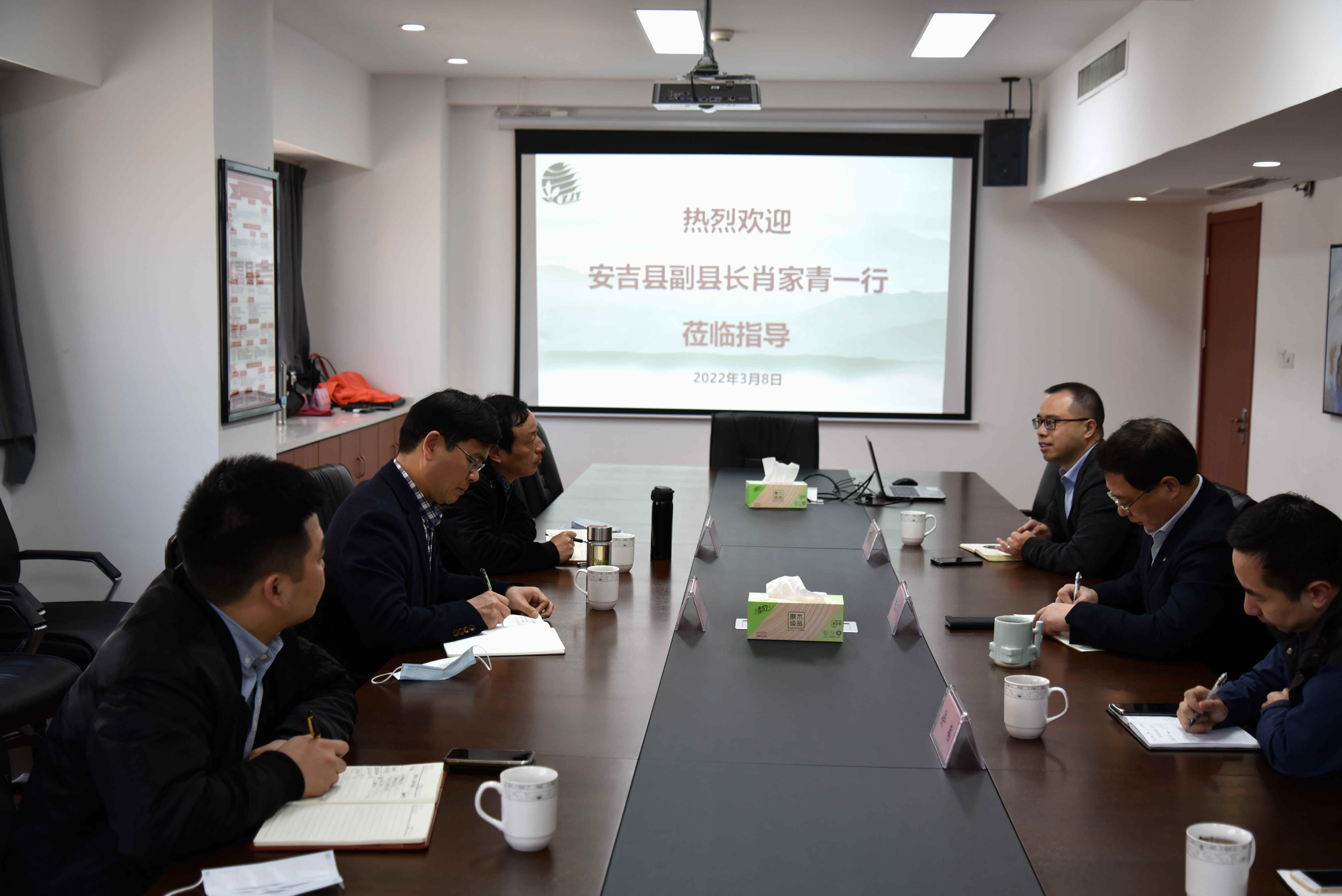 安吉县副县长肖家青一行到访乐鱼（中国）商议“白叶一号”茶苗帮扶事宜