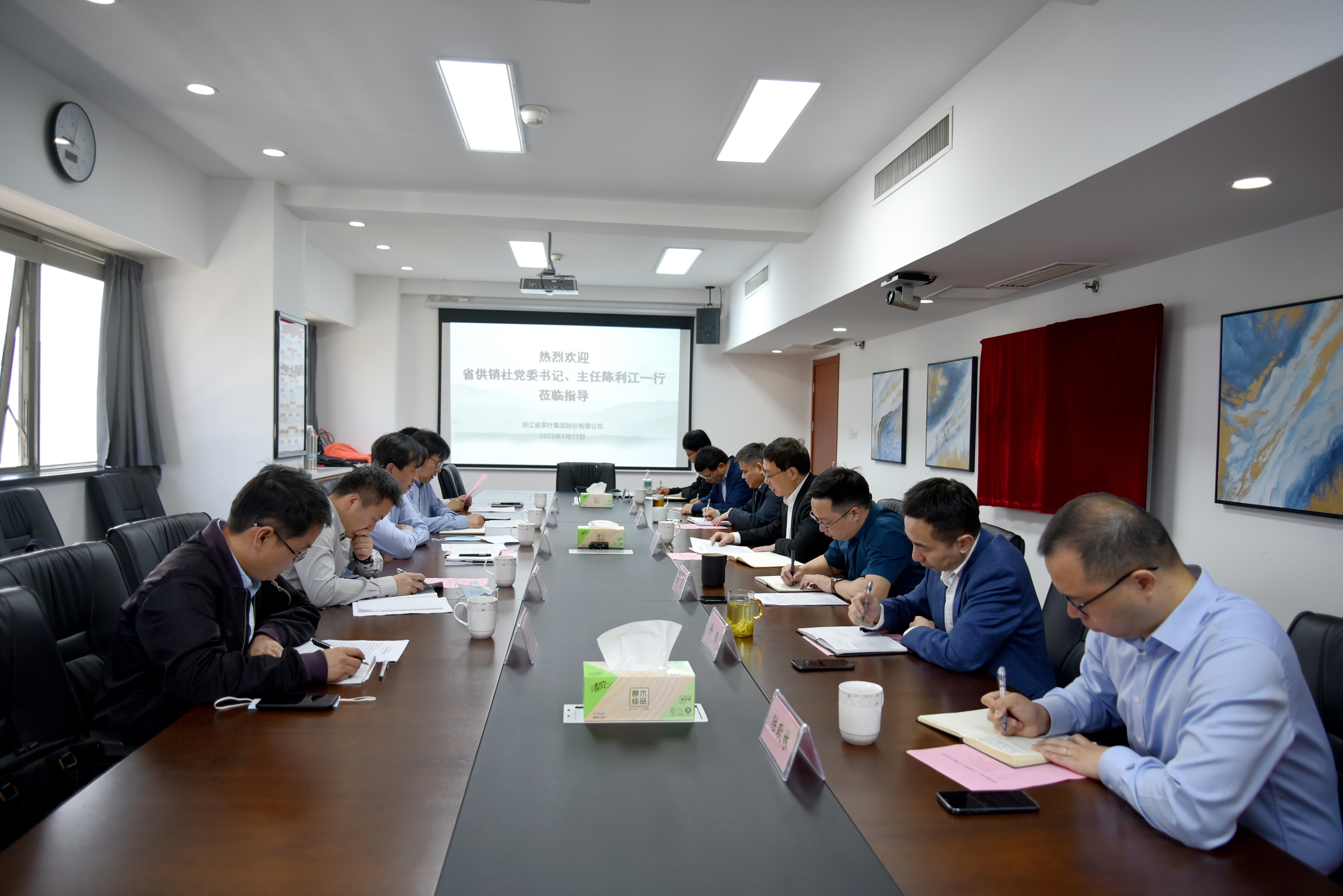 聚焦主责主业  扎实做好“白叶一号” 工程产业帮扶 省供销社党委书记、主任陈利江莅临乐鱼（中国）调研指导