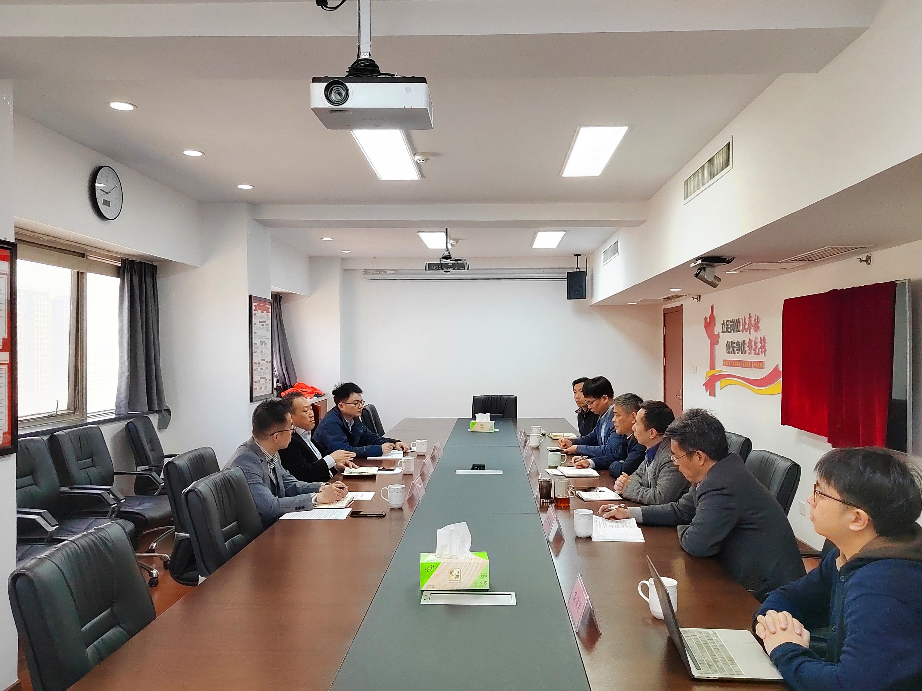 兴合集团副总裁夏晓峰一行莅临乐鱼（中国）调研指导