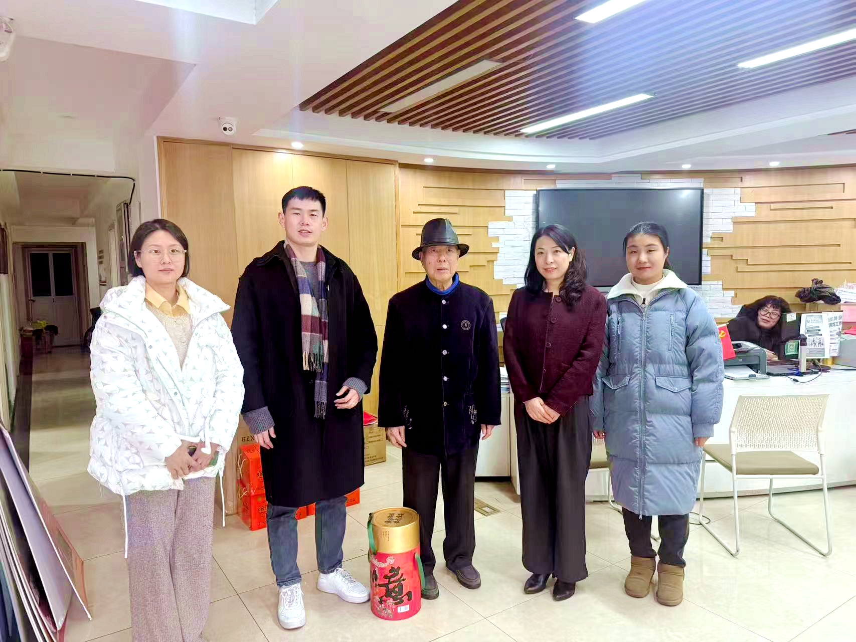 乐鱼（中国）第一党支部联合所巷社区党委开展困难党员关爱活动